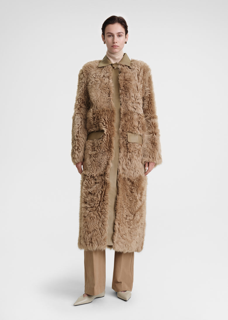Curly shearling coat biscuit