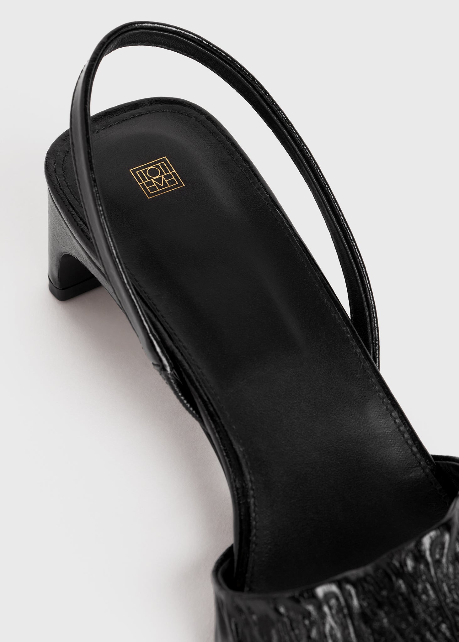 The Gathered Scoop-Heel Sandal black